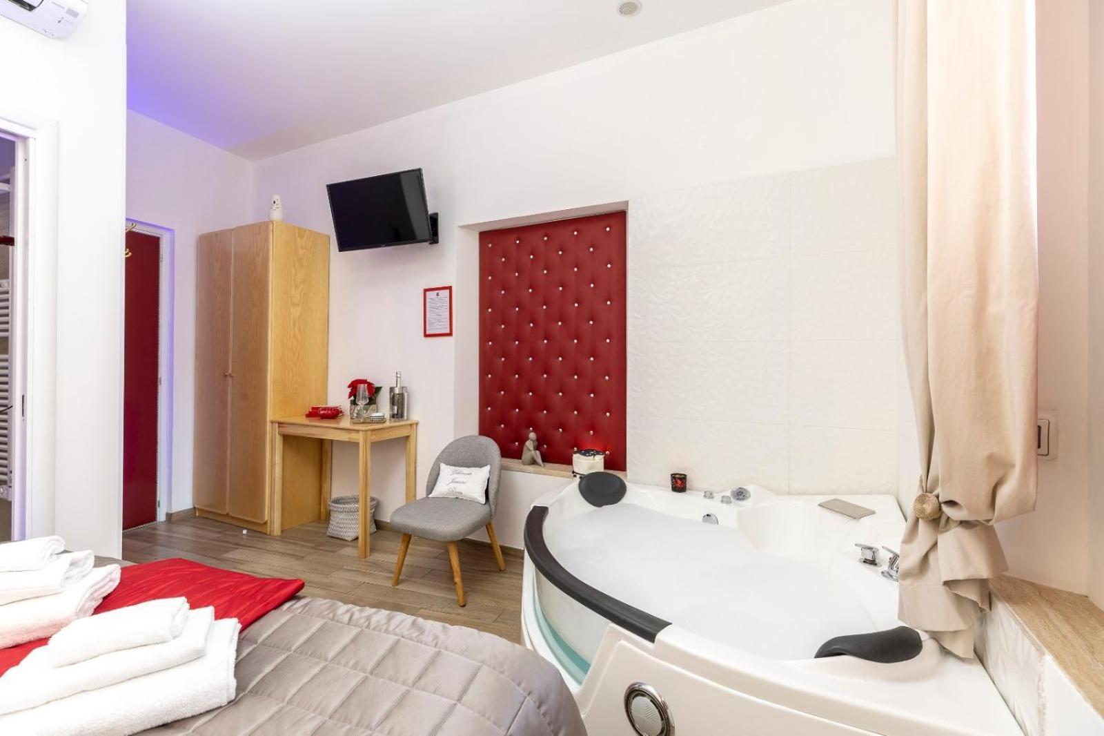 Flatinrome Trastevere Deluxe Rooms - Green Patio Dış mekan fotoğraf