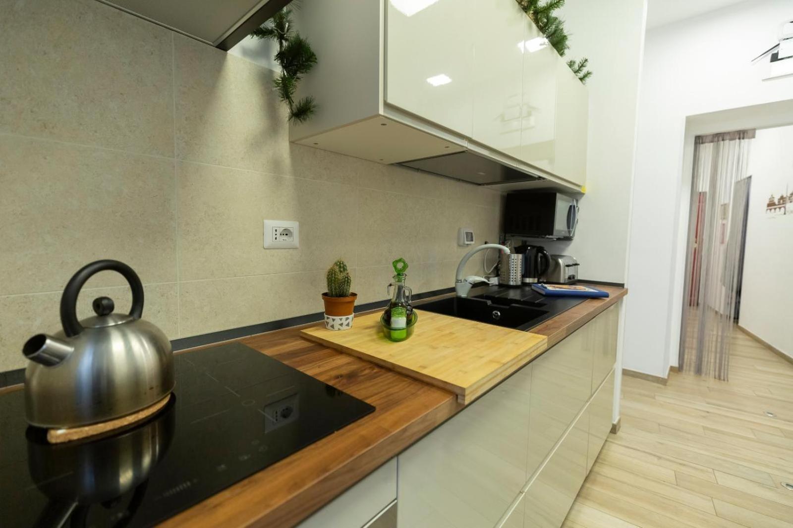 Flatinrome Trastevere Deluxe Rooms - Green Patio Dış mekan fotoğraf