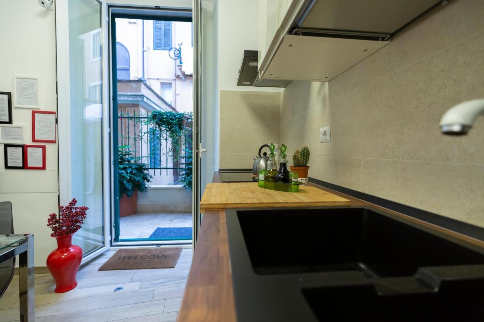 Flatinrome Trastevere Deluxe Rooms - Green Patio Dış mekan fotoğraf