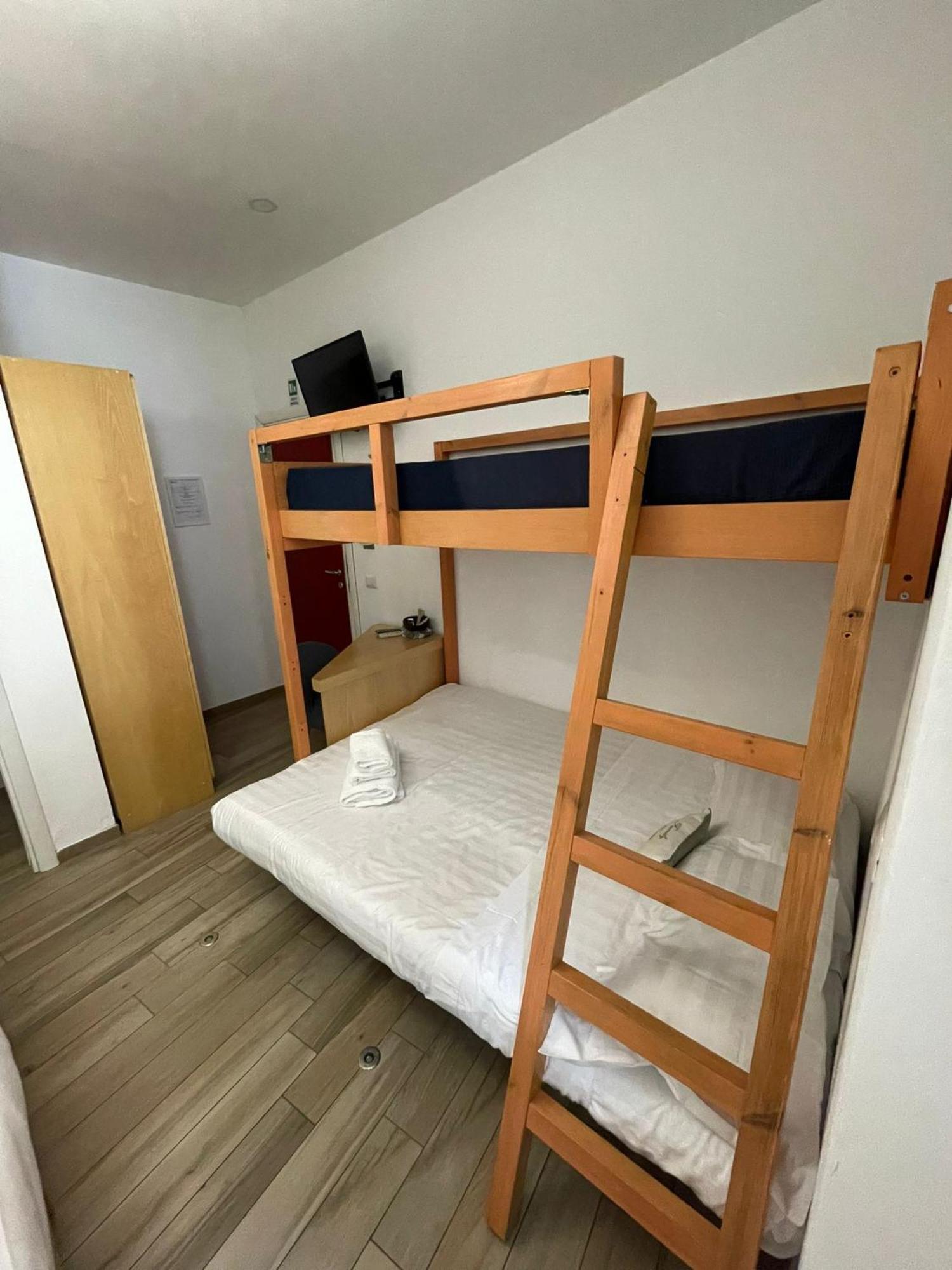 Flatinrome Trastevere Deluxe Rooms - Green Patio Dış mekan fotoğraf