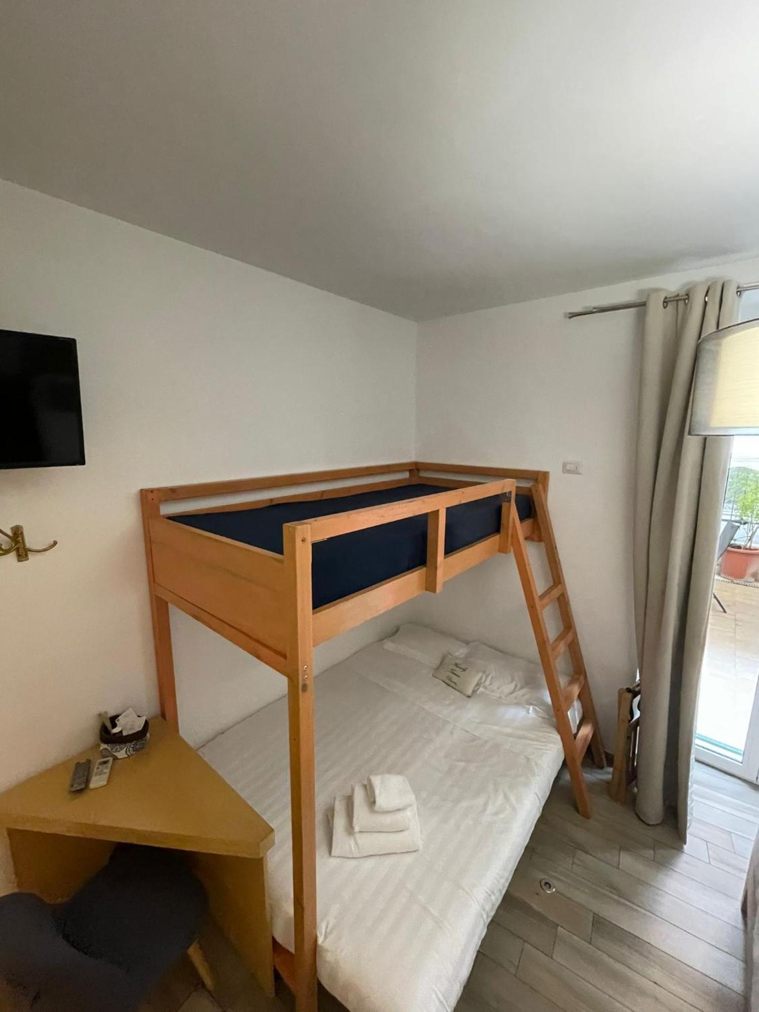 Flatinrome Trastevere Deluxe Rooms - Green Patio Dış mekan fotoğraf